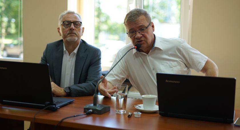 Edward Starszak chciał wiedzieć czy burmistrz kierował się kosztorysami, czy ważnością zadań w podziale pieniędzy na obiekty zabytkowe