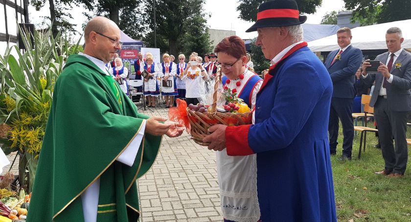 Dożynkową mszę odprawił ksiądz proboszcz Jerzy Knap
