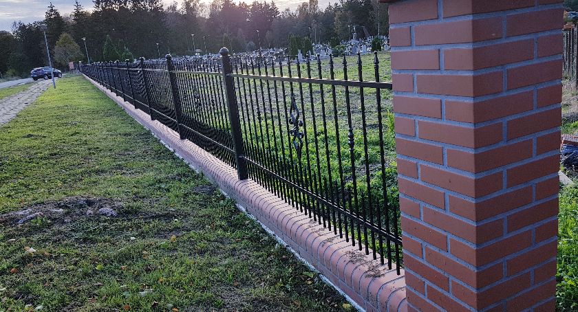 Murowaną konstrukcję zamieniono na stalowe przęsła
