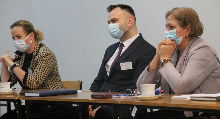 Dyrektor J. Harbuzińska–Turek, jej zastępca M. Druszcz oraz główna księgowa szpitala Iwona Smolińska