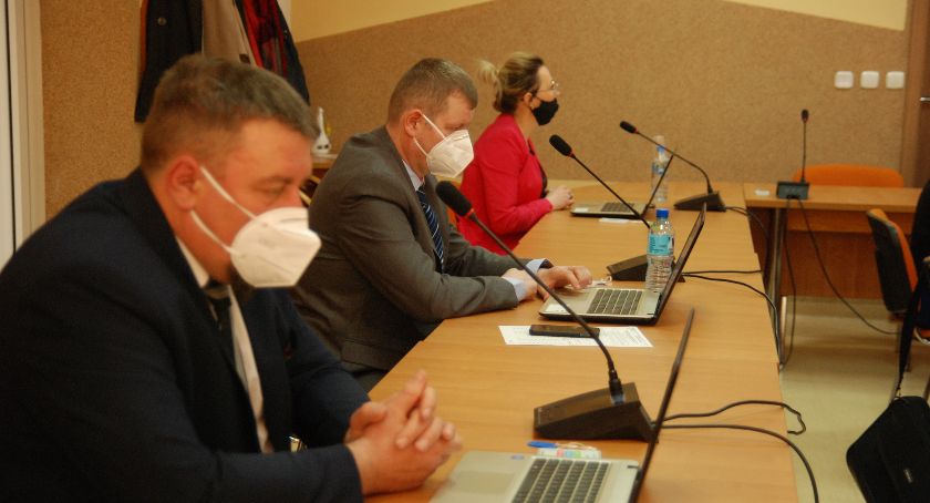 Radni gminy Złotów oprócz składowiska pytali też o dofinansowania i remonty