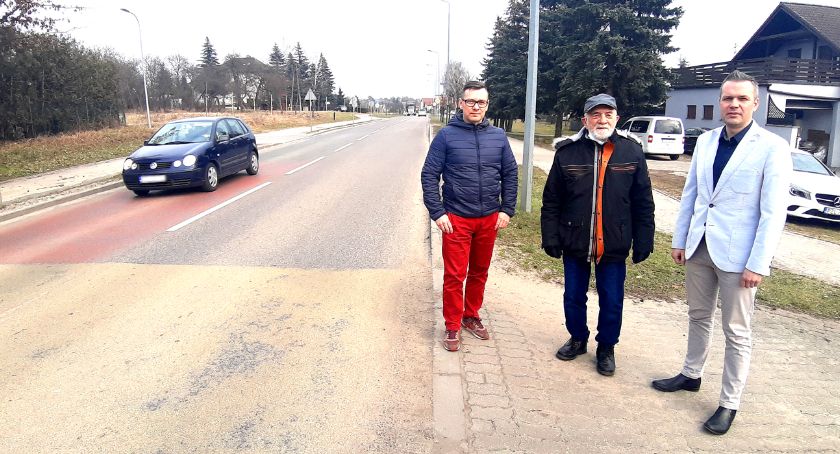 Od lewej: Piotr Milczyński (sygnalizacja to jego pomysł), Henryk Dąbrowski (R.O.D. Piast), radny Jakub Pieniążkowski