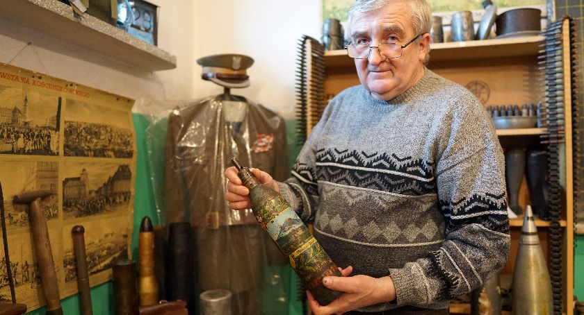 Eksponaty zbierane przez Tadeusza Grzasiaka mają zwykle wyjątkową historię. W większości pochodzą z okolic Górznej, bądź zostały przywiezione przez mieszkańców