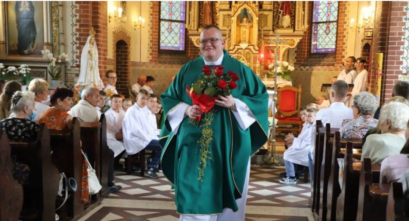Kościół Religia, pisali donosy - zdjęcie, fotografia