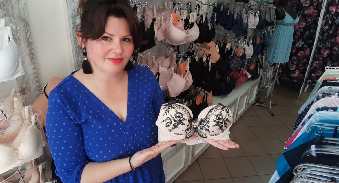 Złotowska brafitterka wyjaśnia, że największy błąd, jaki popełniają kobiety, to zły dobór obwodu pod biustem