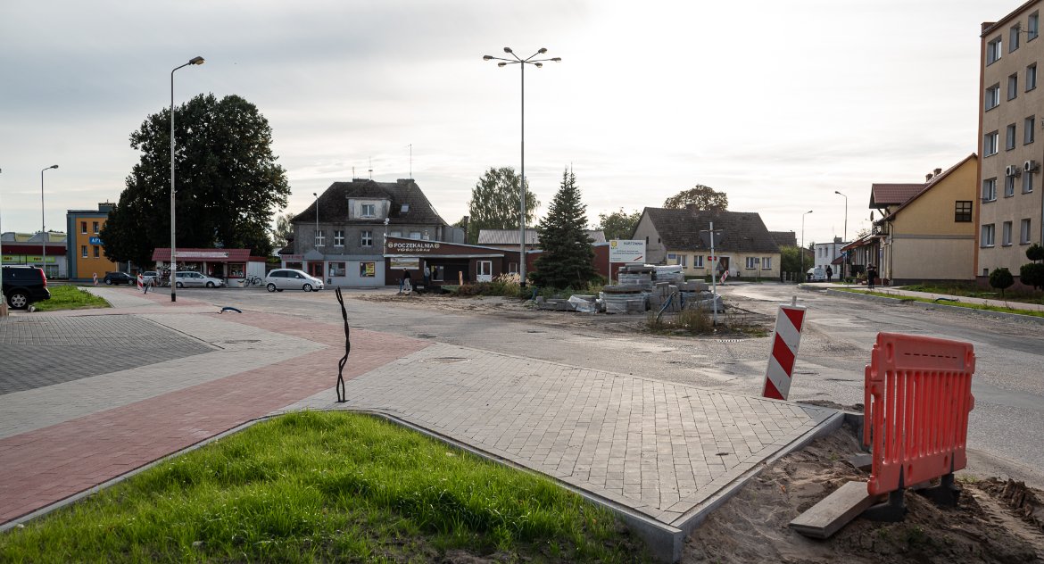Inwestycje w powiecie, Niepodległości Okonku najgorsze jeszcze nadejdzie - zdjęcie, fotografia