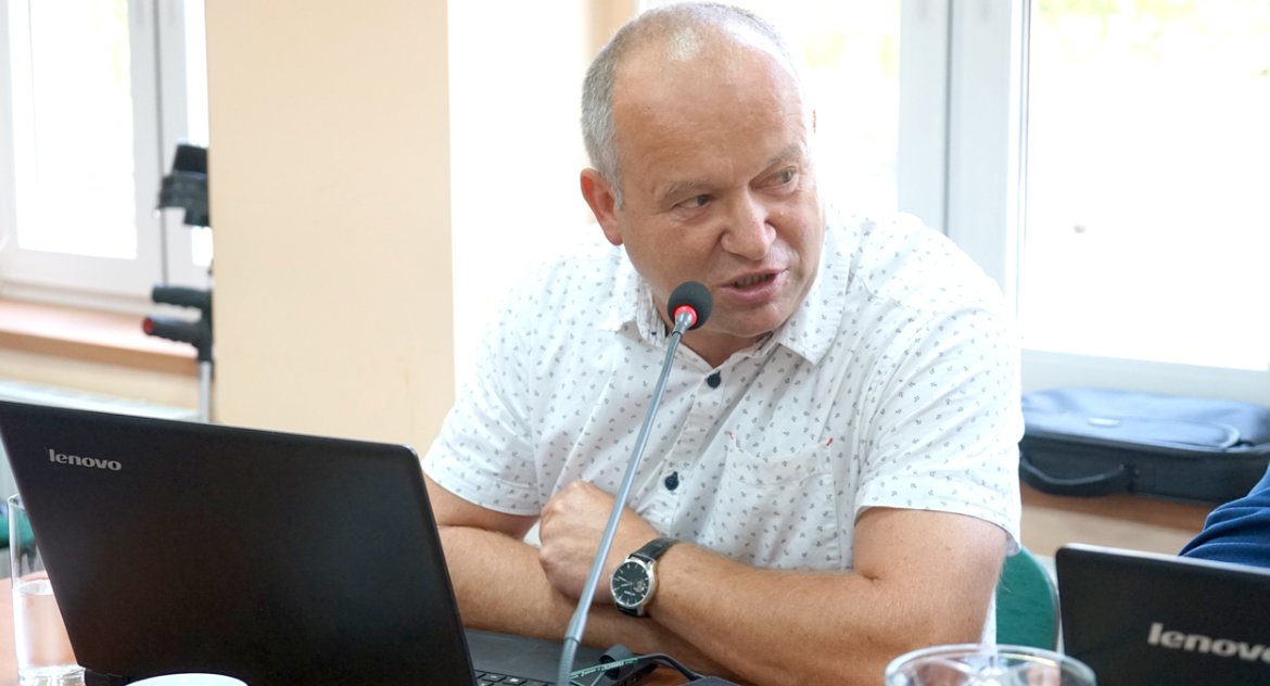 Aleksander Tadych mówi, że odbiór folii będzie możliwy nawet bez kosztów po stronie rolników
