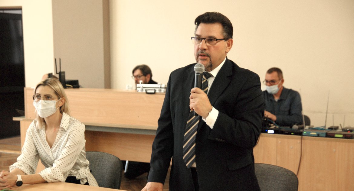 Burmistrz nawiązał do pieniędzy, jakie gmina otrzymała w ramach środków rządowych 