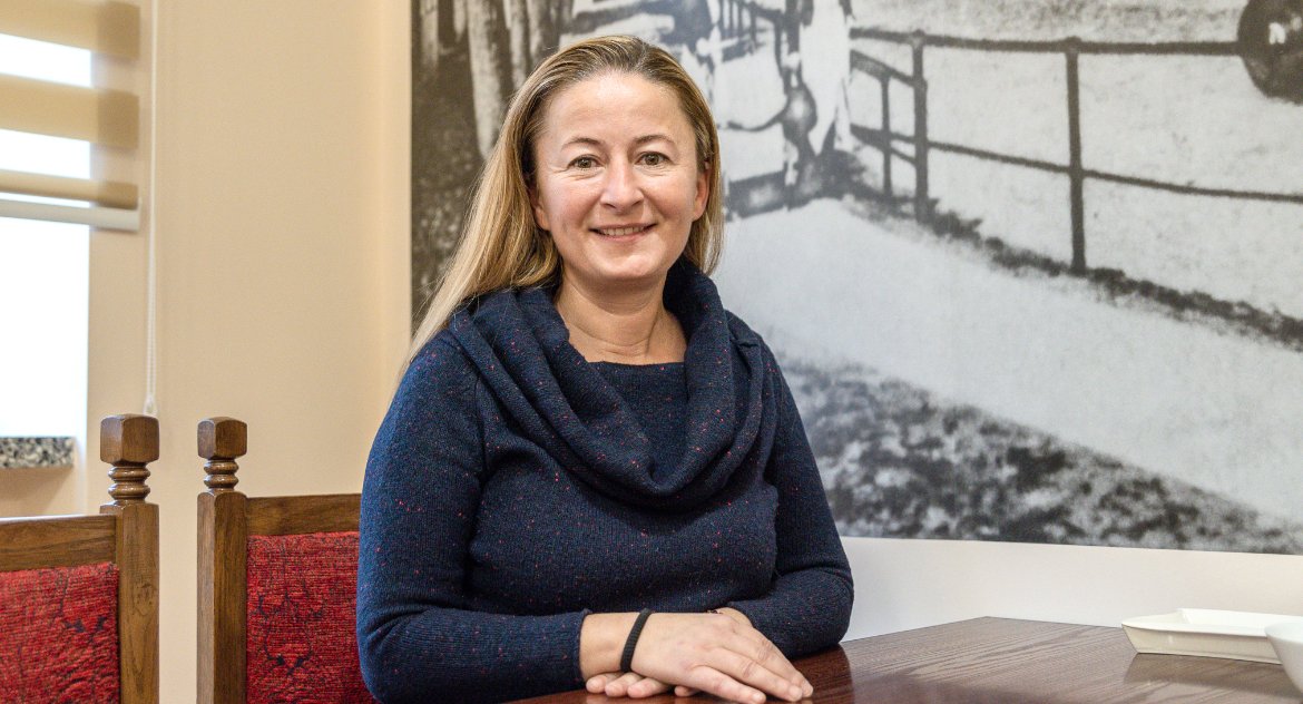 Nowa pani dyrektor nigdy nie przedłoży pracy biurowej nad problemy uczniów