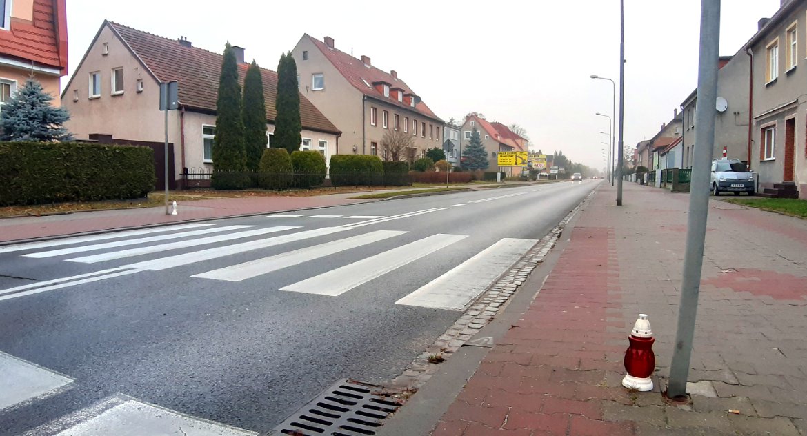 Zarządca drogi odpowiedział nam na pytania dotyczące zainstalowania sygnalizacji świetlnej w tym miejscu, po niedawnym, śmiertelnym potrąceniu pieszej