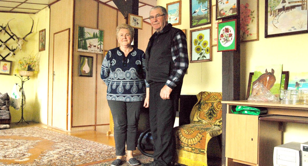 U państwa Ogórków poddasze to także pracownia. Maluje tam pani Anna