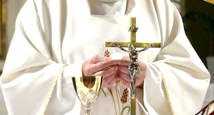 Diecezja zaleca, aby w pierwszej kolejności korzystać z ubiegłorocznej formy realizacji wizyty duszpasterskiej, w kościołach