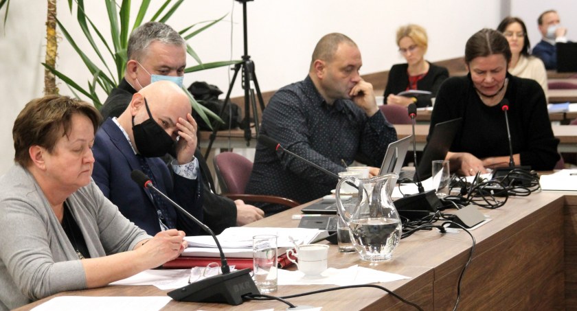 Władze miasta poparli jedynie radni Wojtuń, Justyna, Zając i Piosik 