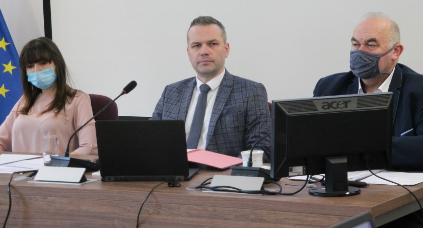 Agnieszka Jęsiek-Barabasz, Jakub Pieniążkowski, Roman Głyżewski