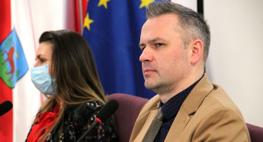 Zdaniem przewodniczącego Rady Miejskiej Złotowa Jakuba Pieniążkowskiego, zawarta w skardze argumentacja nie jest uzasadniona