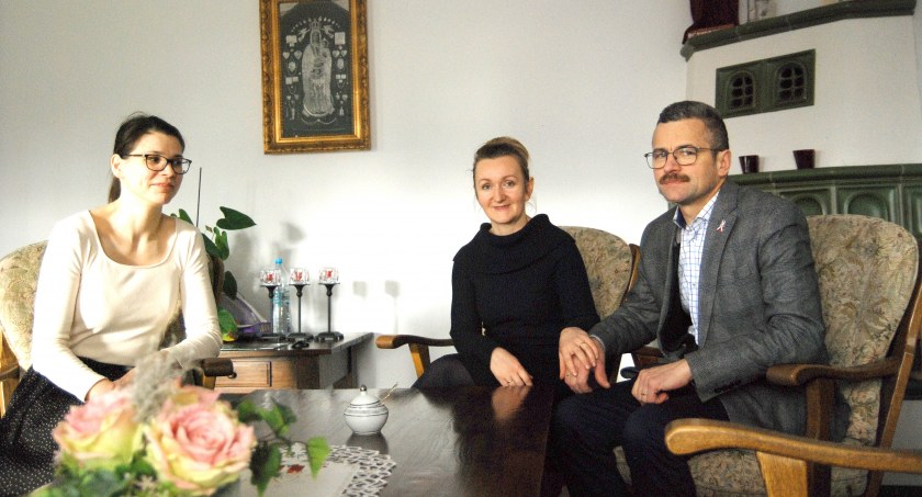 Katarzyna Barczyk w poradni zajmuje się tematem naprotechnologii. Julita i Sylwester Tadychowie prowadzą rekolekcje dla narzeczonych i małżeństw