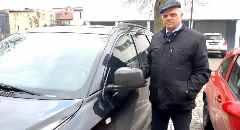 Samorządowcy, Jeżdżę ramach oszczędności - zdjęcie, fotografia