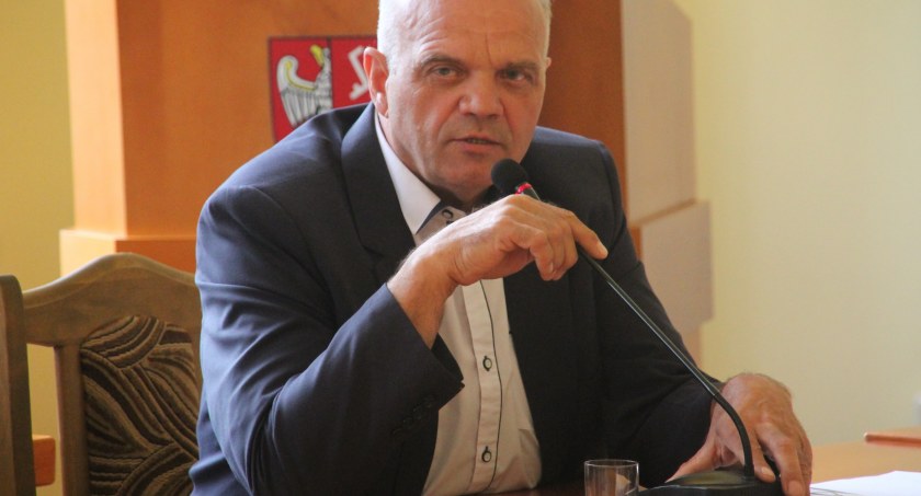 Sprawa z zawiadomienia starosty, o niedopełnieniu obowiązków przez osobę pełniącą funkcję publiczną, nadal toczy się w prokuraturze