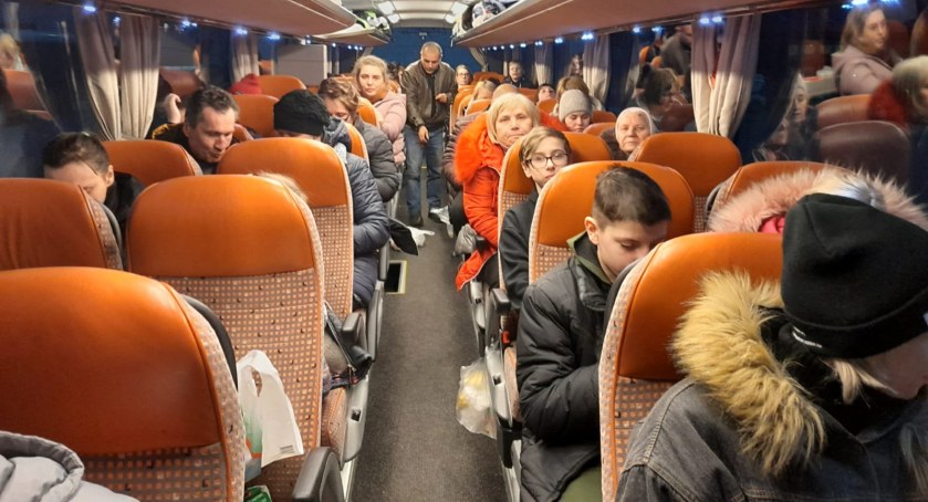 – Choć pokład był pełen, w autobusie panowała cisza. To niespotykane – mówi Adam Baranowski