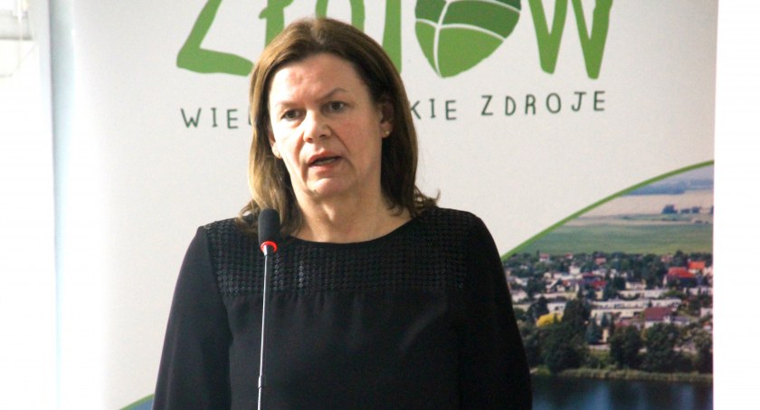 Samorządowcy, Podwyżka gigant skarbnik Skórcz - zdjęcie, fotografia