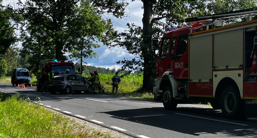 Wypadki drogowe, Zderzenie trasie Złotów Zakrzewo - zdjęcie, fotografia