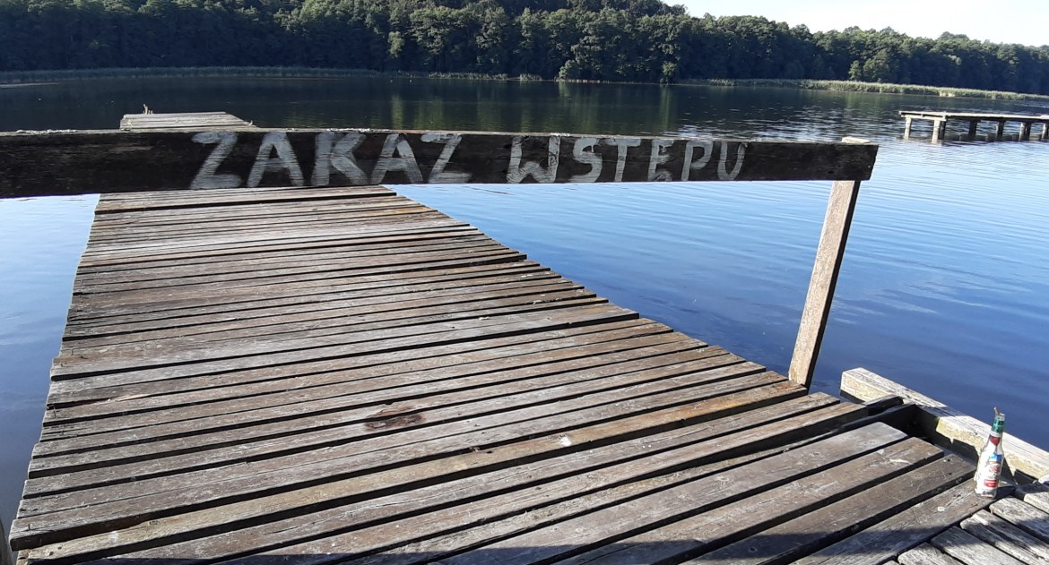 W ostatnim czasie na pomostach pojawiły się takie prowizoryczne zabezpieczenia
