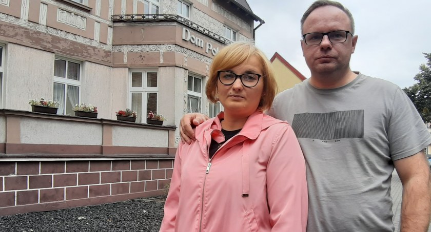 – Jak słucha się tego, co mówi o nas burmistrz, ręce opadają… 