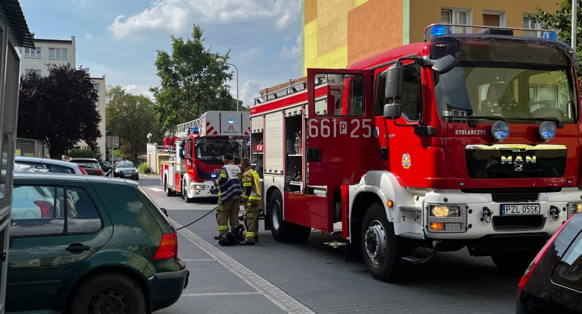 Straż pożarna, Pożar bloku Złotowie - zdjęcie, fotografia