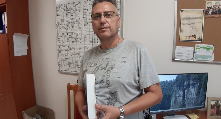– Czuję, że ten przekaz nie jest właściwy. Jestem nauczycielem od 30 lat, czasami mogę się poddać mojej intuicji – mówi Jan Linke