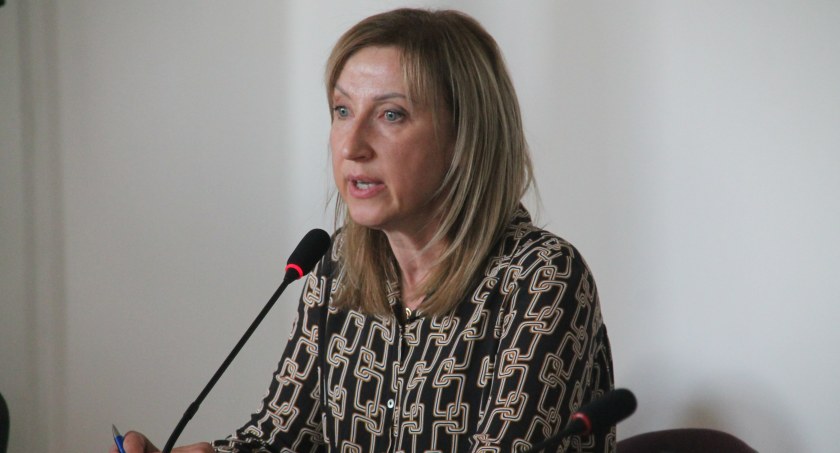 – Uważam, że to jest gmina dobrych gospodarzy i chciałam z państwem pracować już dużo wcześniej – mówiła do radnych Aneta Rybak, trzecia w ostatnich tygodniach kandydatka na miejską skarbnik