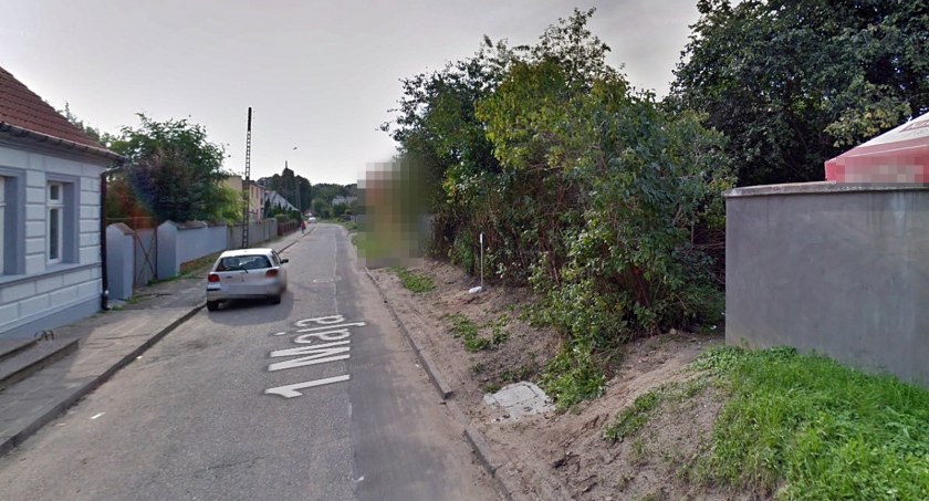 Przy ul. 1 Maja w Krajence odnaleziono martwego mężczyznę. Foto: Google Street View