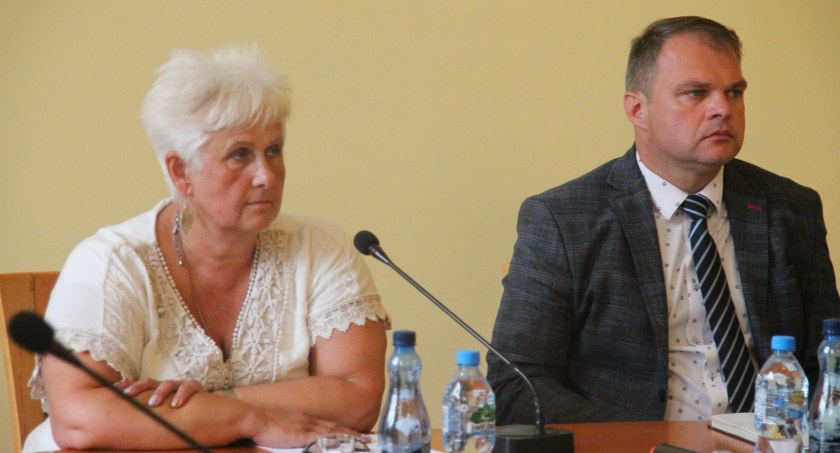 J. Brewka nie głosował w swojej sprawie. Natomiast J. Grzonka wyraziła jedyny głos przeciw w głosowaniu nad mandatem S. Chmielewskiego
