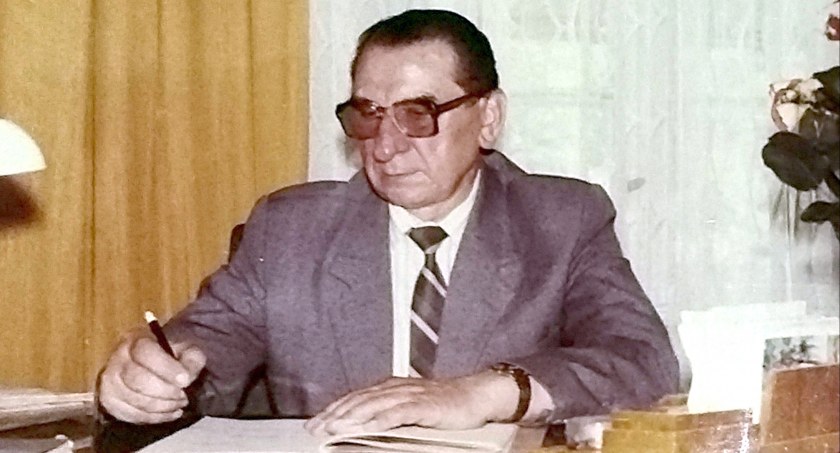 Swoje wspomnienia p. Stanisław zebrał na podstawie wpisów, które tworzył od czasu, gdy był nastolatkiem
