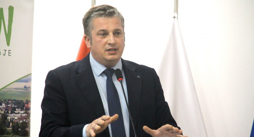 Burmistrz przyznał podczas sesji, że uwierzy w to, iż ceny będą niższe dopiero wtedy, gdy będzie podpisany stosowny aneks z dostawcą energii