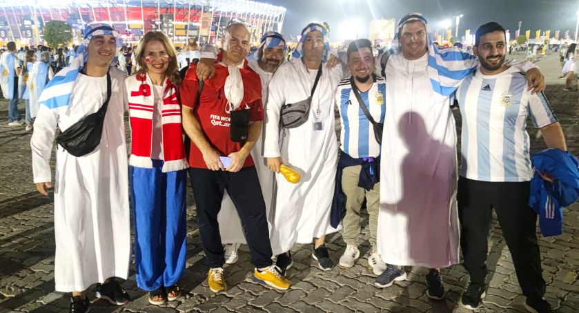 Podczas Mistrzostw Świata w Doha panuje niesamowita atmosfera – wszyscy się bratają, są dla siebie mili i życzliwi
