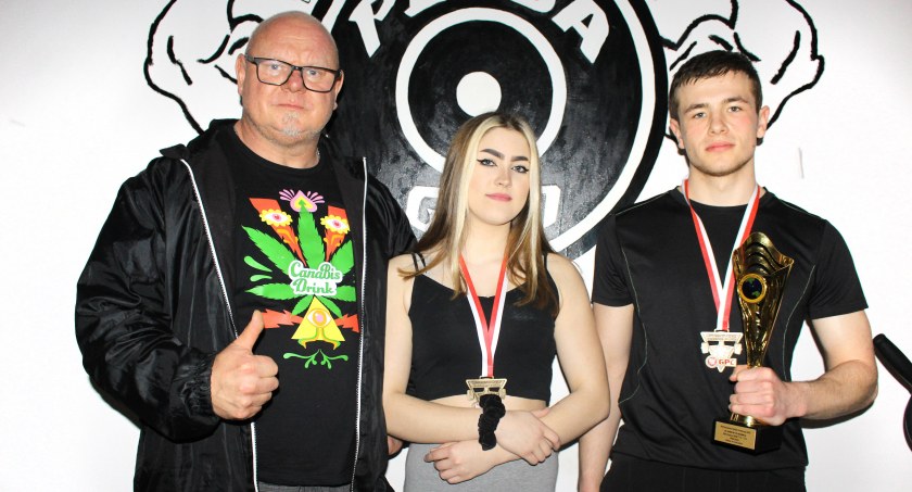 Od lewej: Grzegorz Peksa, Julia Grelewska i Mateusz Nowicki