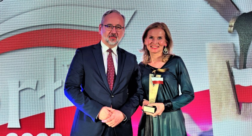 Pamiątkowe zdjęcie z gali wręczenia Orłów Wprost