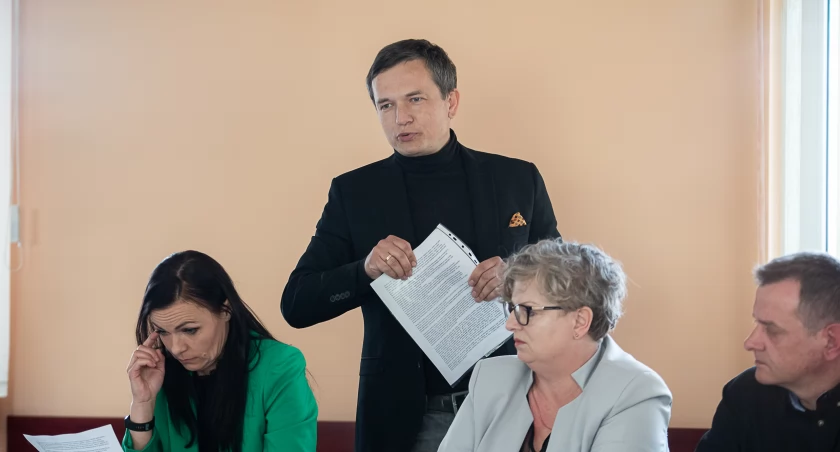 Piotr Kurzyna przekazał Radzie opinię prawną dotyczącą właściwego sposobu wygaszenia jego mandatu