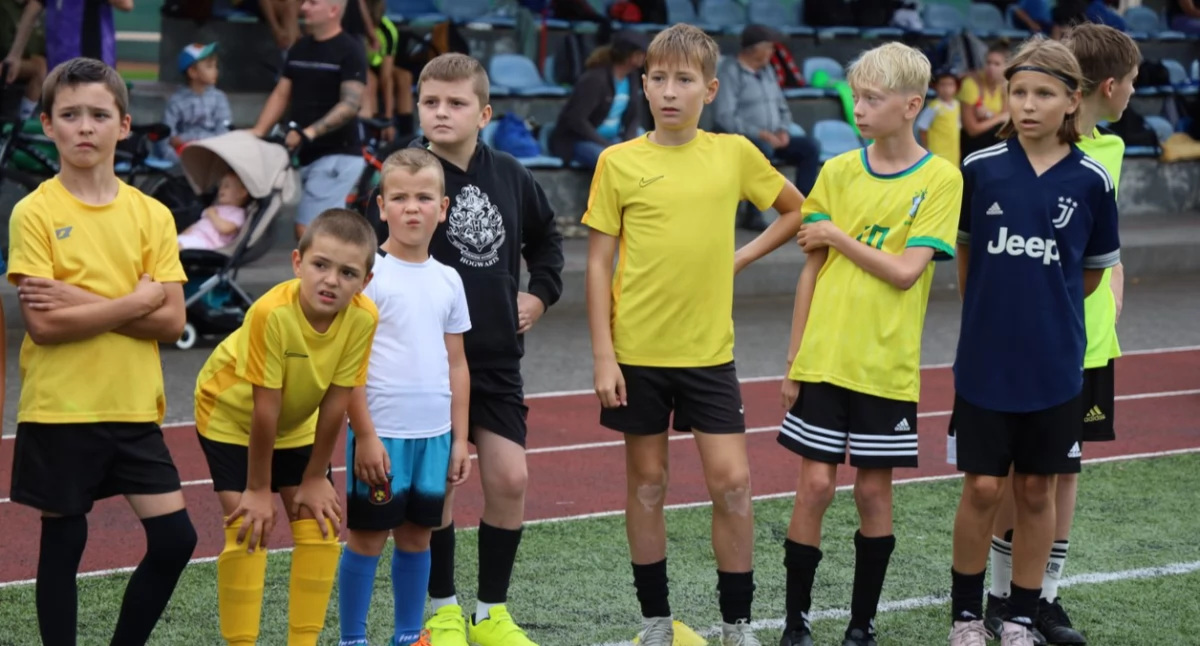 Piłka nożna, Nocne granie Football Academy Złotów - zdjęcie, fotografia
