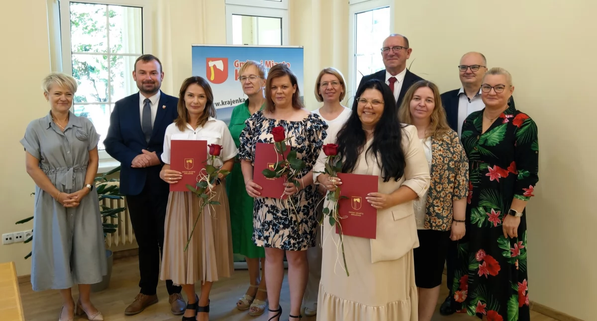 Edukacja, Awanse nauczycieli gminy Krajenka - zdjęcie, fotografia