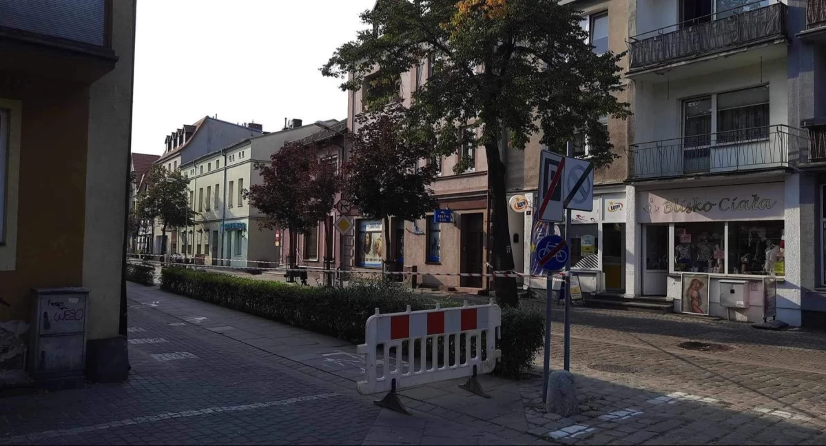 Drogi i komunikacja, Utrudnienia ruchu Wojska Polskiego Złotowie - zdjęcie, fotografia