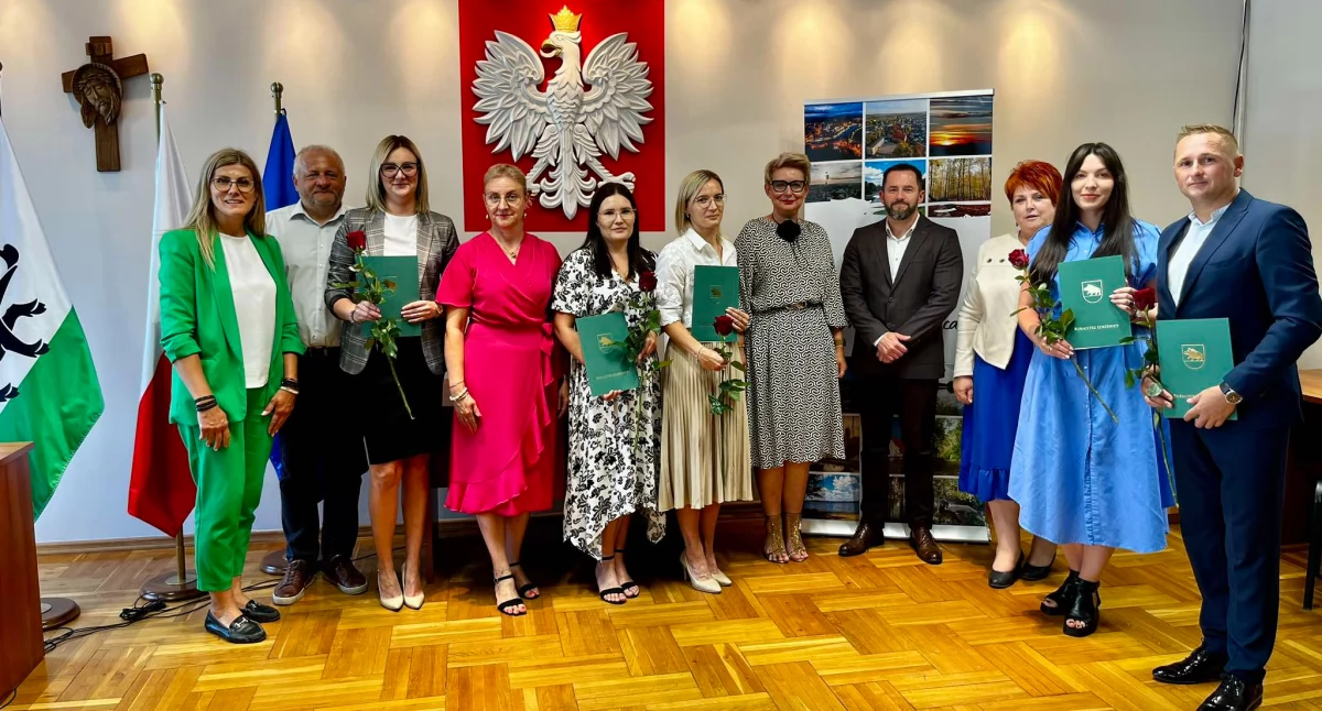 Edukacja, Uroczystość ślubowania nauczycieli mianowanych gminy Łobżenica - zdjęcie, fotografia