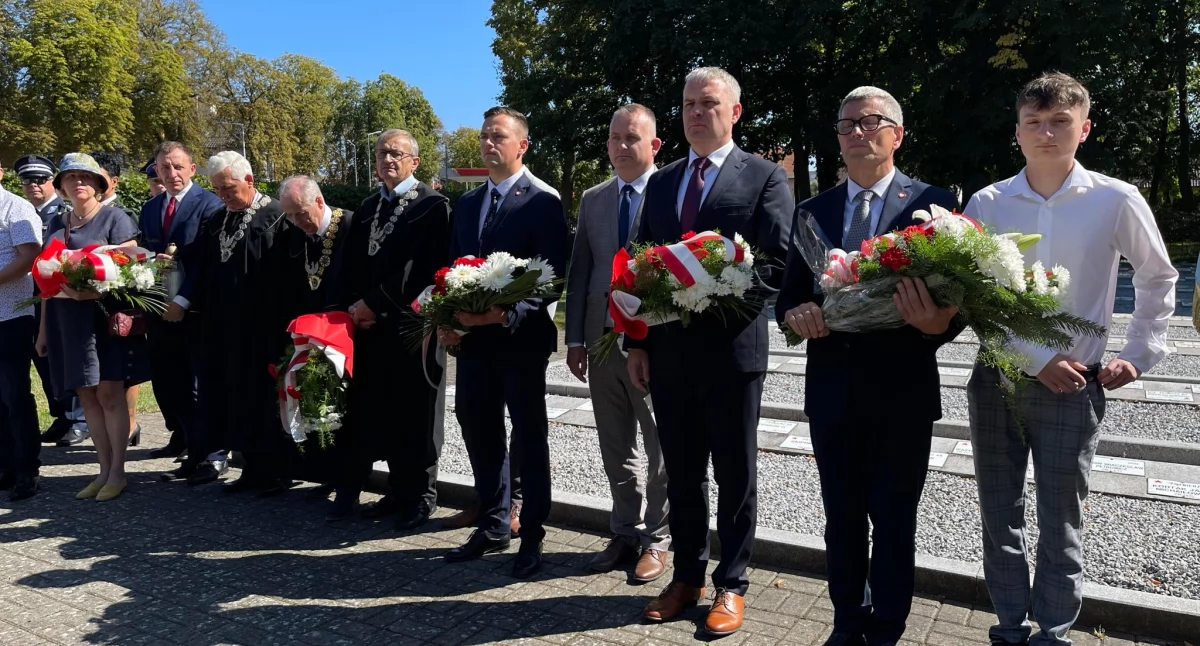 Uroczystości obchody, Obchody rocznicy wybuchu Wojny Światowej Złotowie - zdjęcie, fotografia