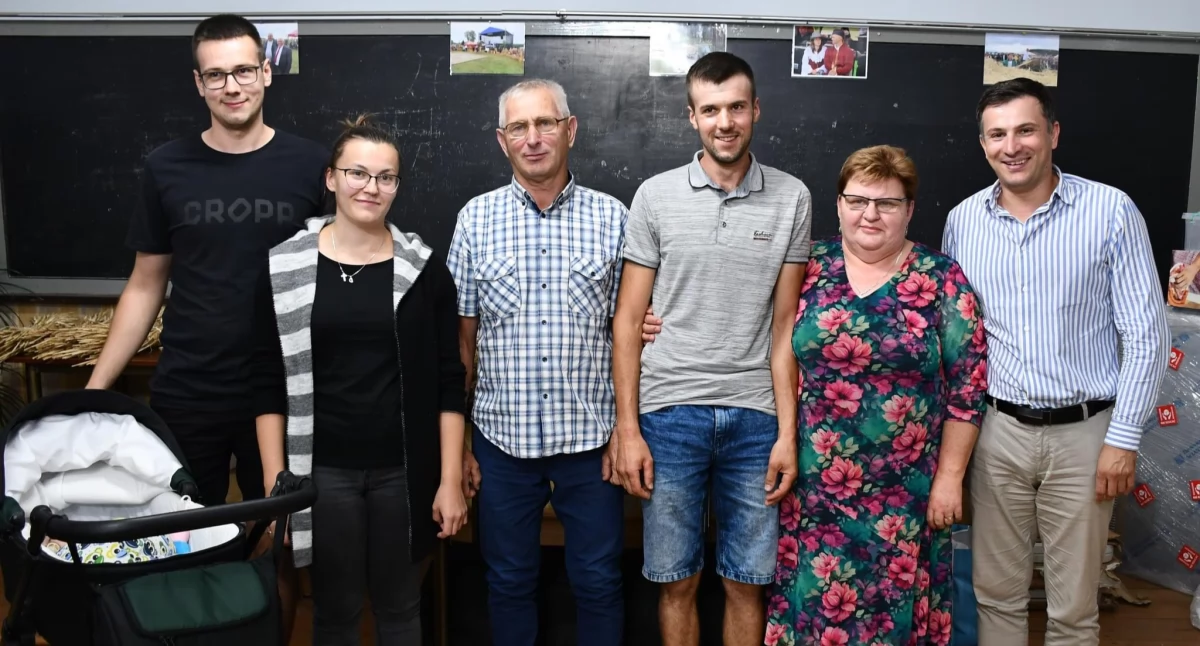 Samorządowcy, Krystyna Skrentna ponownie sołtysem Osowca - zdjęcie, fotografia