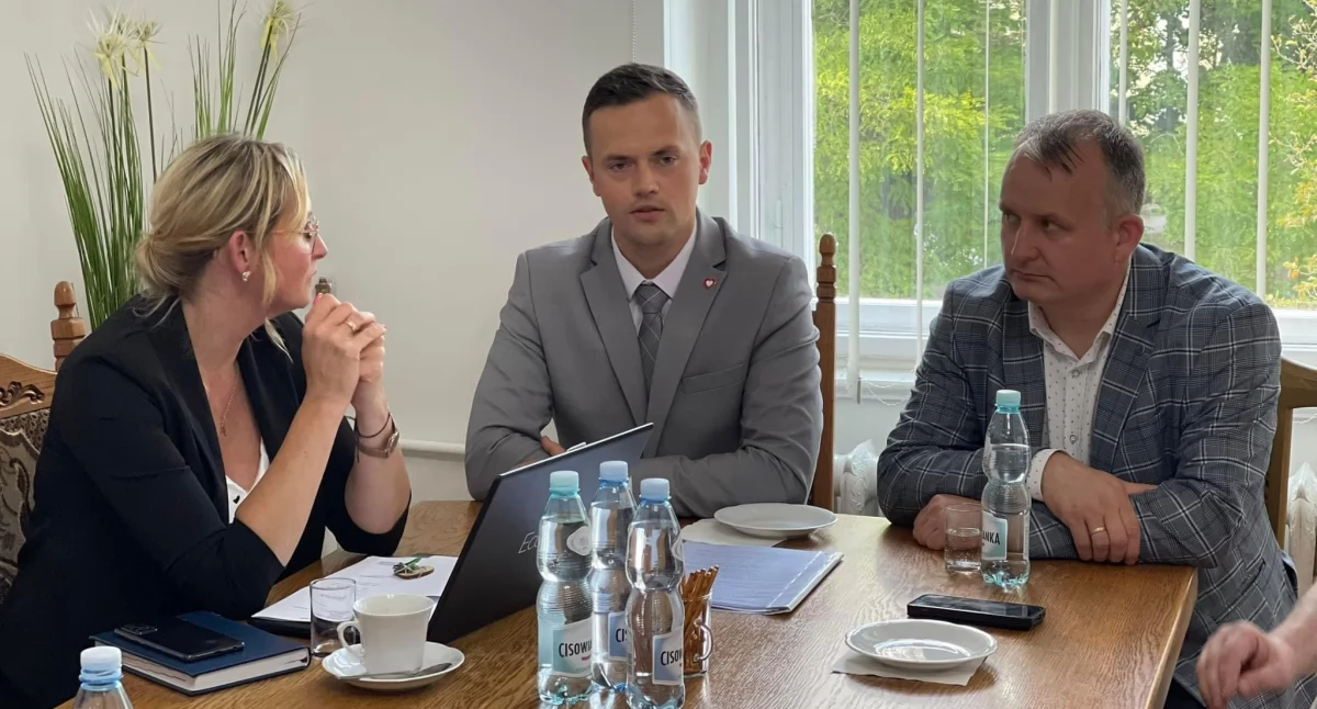 Edukacja, Spotkanie dyrektorami szkół średnich powiatu złotowskiego - zdjęcie, fotografia