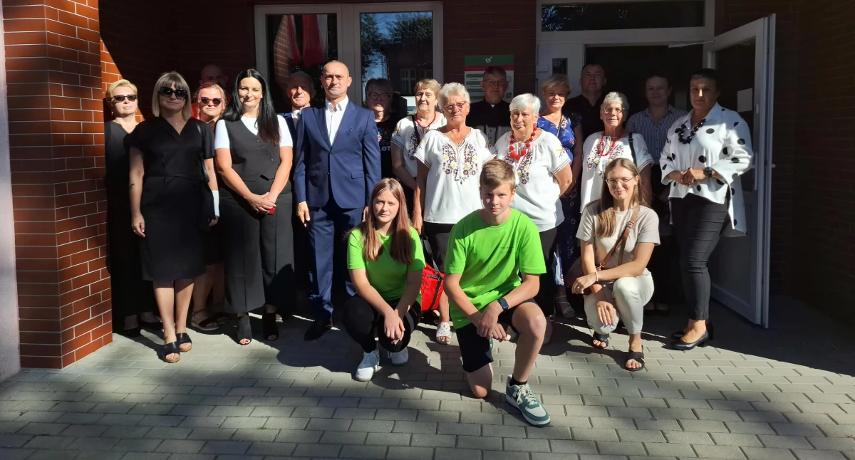 Edukacja, Pierwsze ogólnodostępne urządzenie Lotyniu - zdjęcie, fotografia