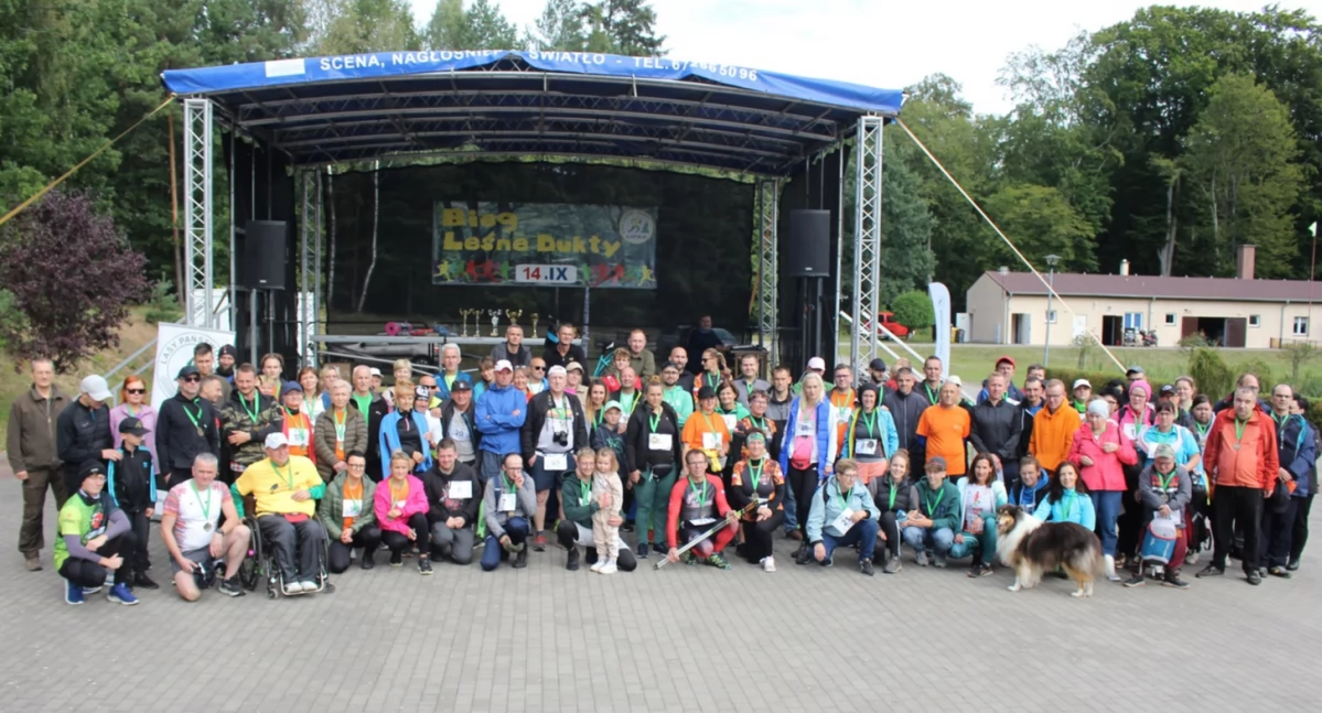 Biegi, [WIDEO] Leśne Dukty sportowe emocje integracja Lipce - zdjęcie, fotografia