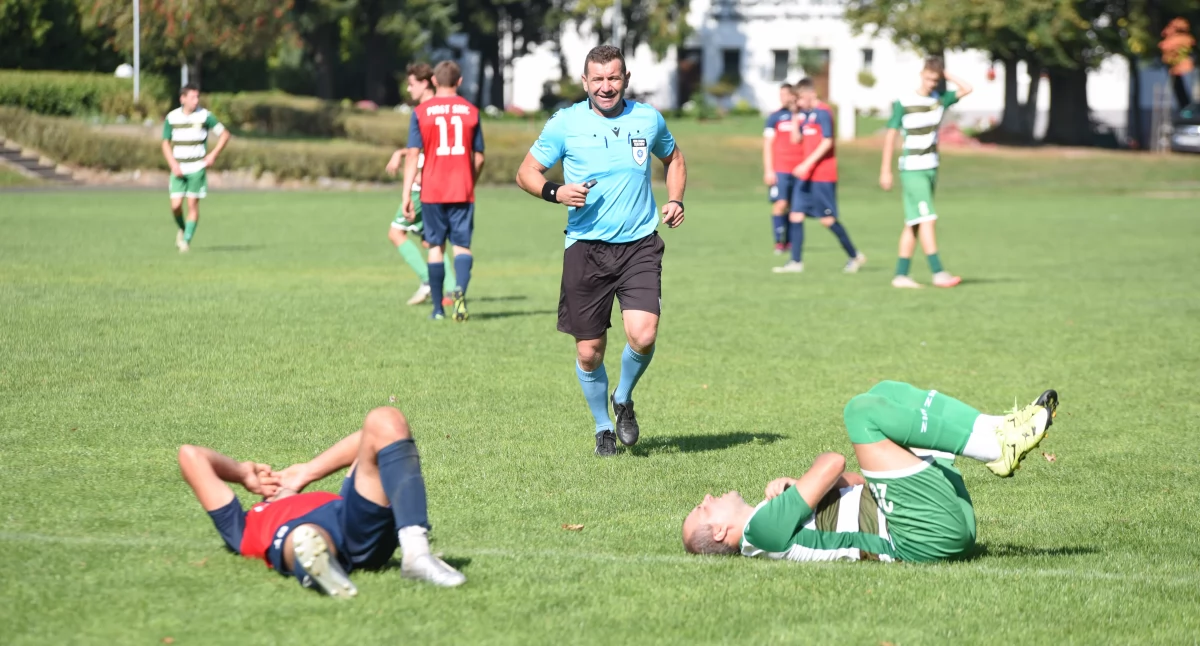 Piłka nożna, Piast bezlitosny Sypniewa - zdjęcie, fotografia