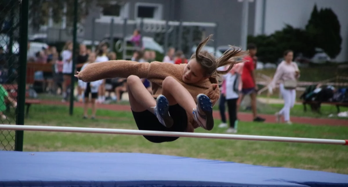 Lekkoatletyka, Druga odsłona jesiennej edycji Czwartków Lekkoatletycznych Złotowie - zdjęcie, fotografia