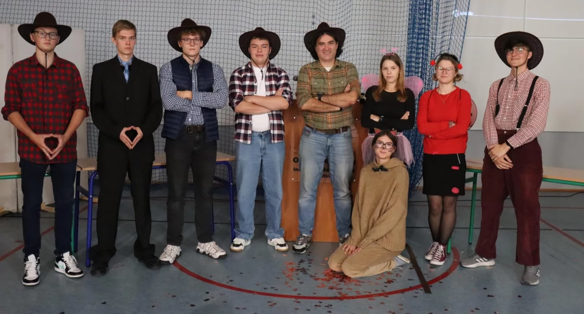Edukacja, Otrzęsiny Złotowie - zdjęcie, fotografia